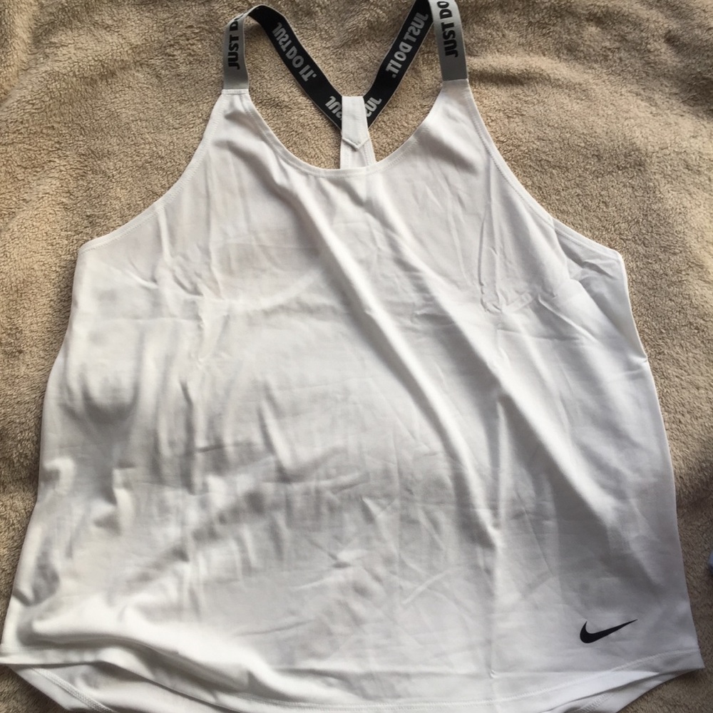 NIKE tank